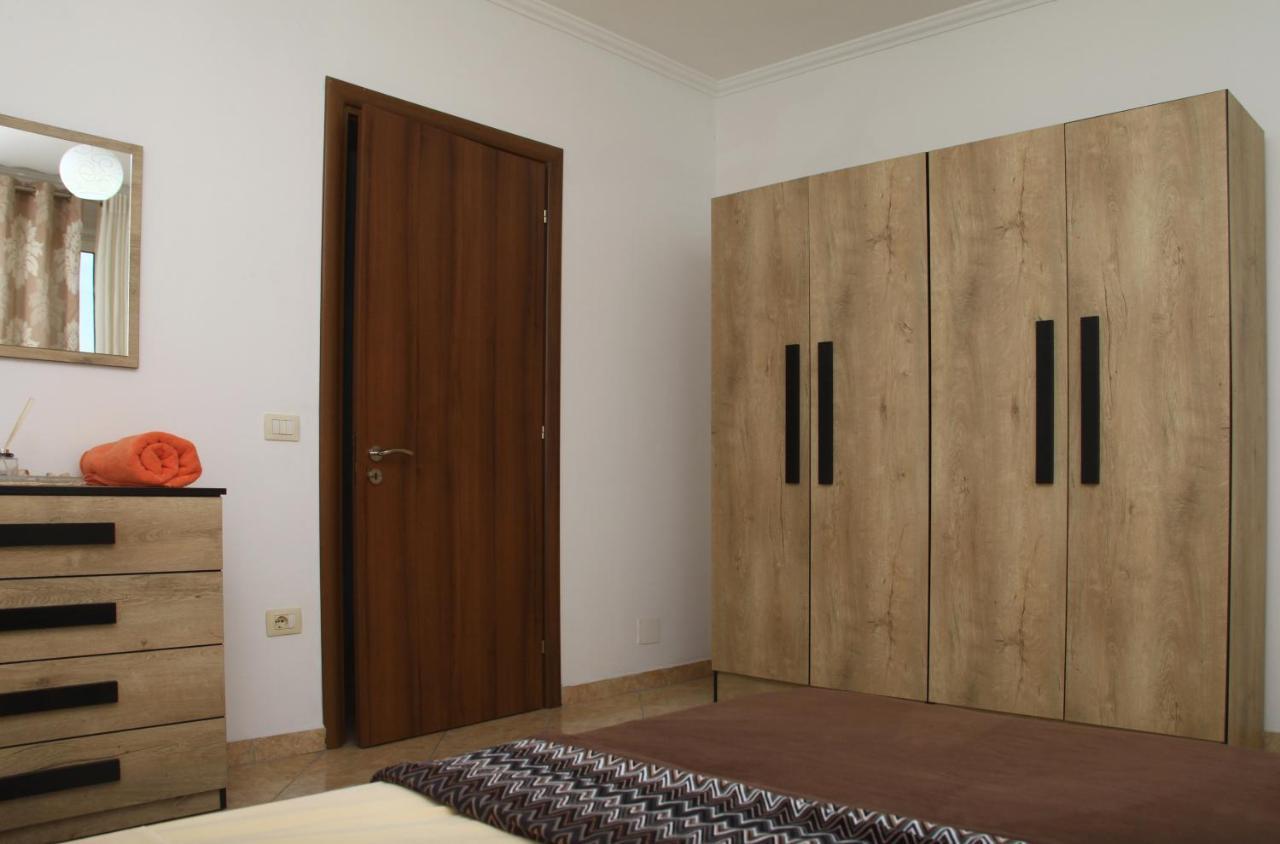 Beautiful Apartment At Port Side! Durrës Exterior foto